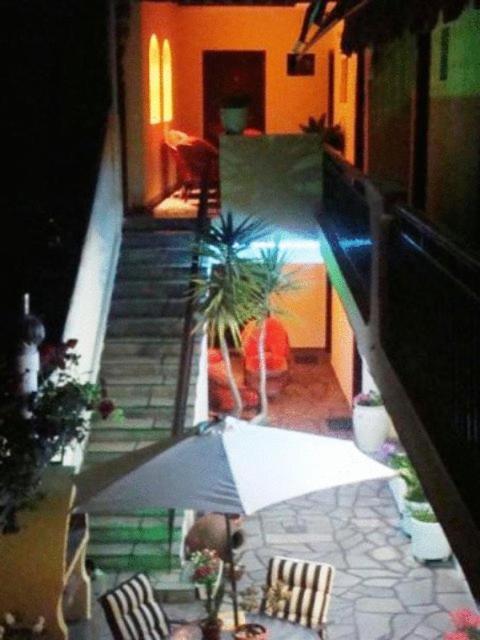 נאוס מרמרס Hotel Petunia מראה חיצוני תמונה
