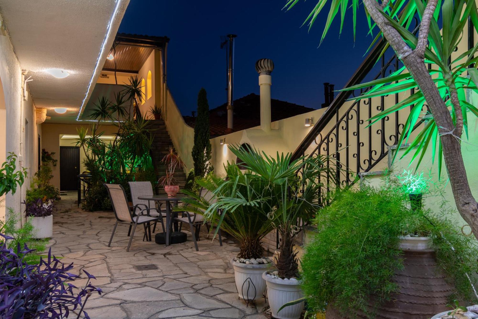 נאוס מרמרס Hotel Petunia מראה חיצוני תמונה